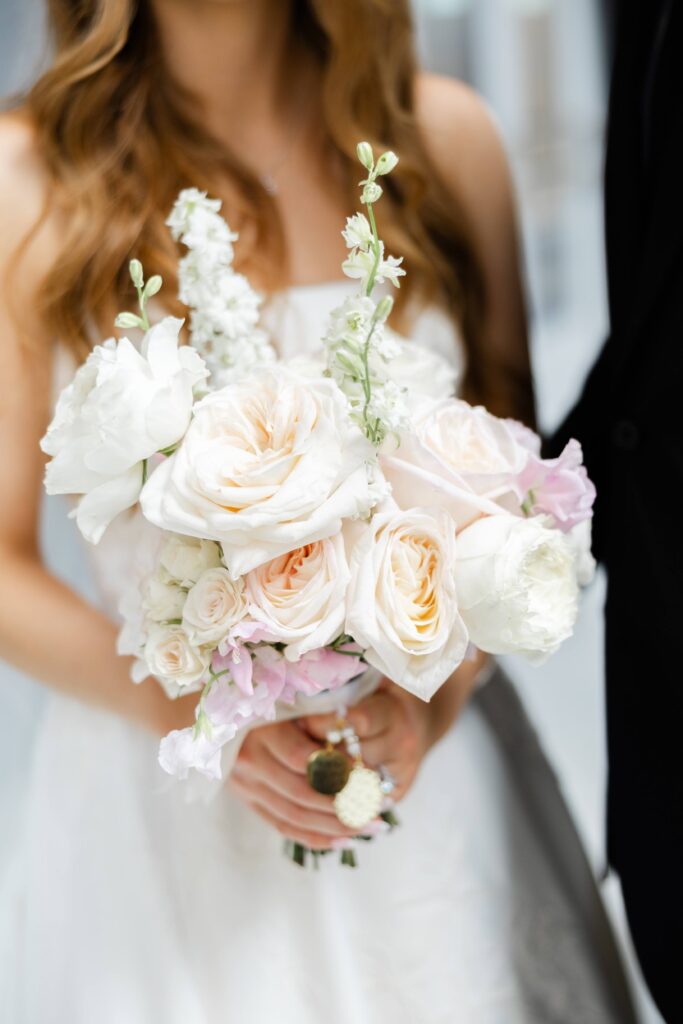 Romantic bridal bouquet, Grand Rapids weddings, West Michigan weddings, West Michigan wedding planner, Grand Rapids wedding planner, Pineapple Punch Events, Bissell Tree House weddings