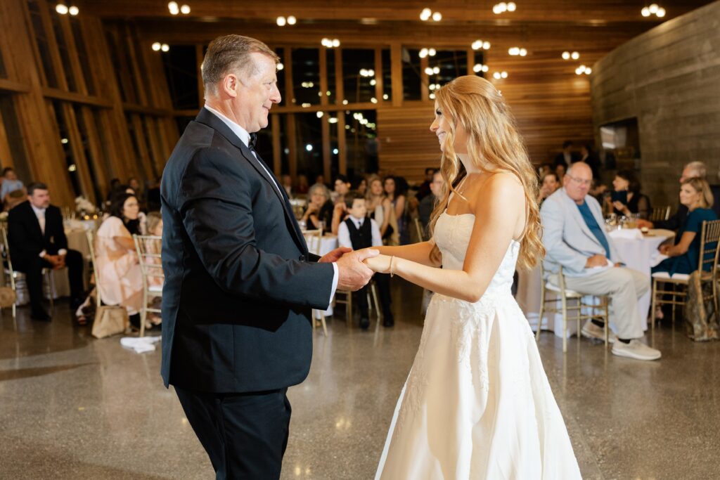 Bissell Tree House wedding dance floor, Grand Rapids weddings, West Michigan weddings, West Michigan wedding planner, Grand Rapids wedding planner, Pineapple Punch Events, Bissell Tree House weddings